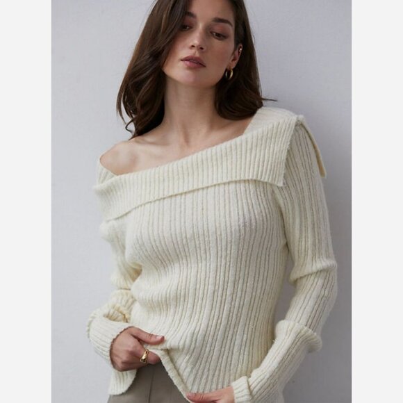 Cream Partial Off Shoulder Sweater – Soft Ribbed Knit - Picture 3 of 9